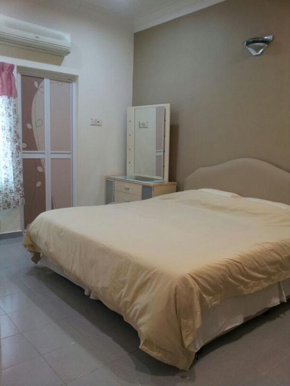 Carols Guesthouse Near Jonker And Satay Celup 말라카 객실 사진